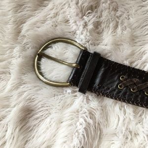 HYDE COLLECTION WIDE LEATHER BRAIDED BELT